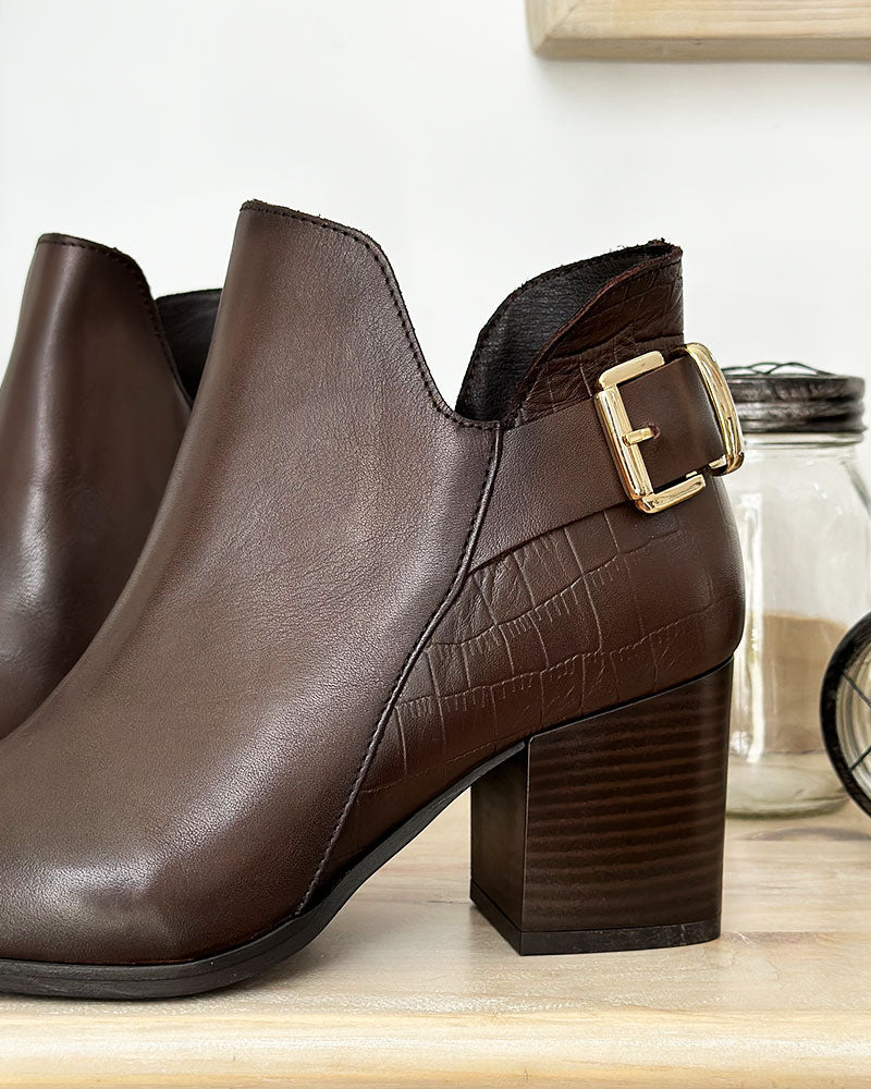 BOTA BUCKLE