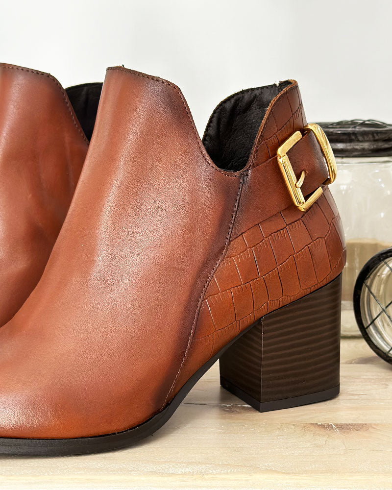 BOTA BUCKLE