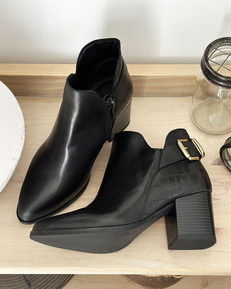 BOTA BUCKLE